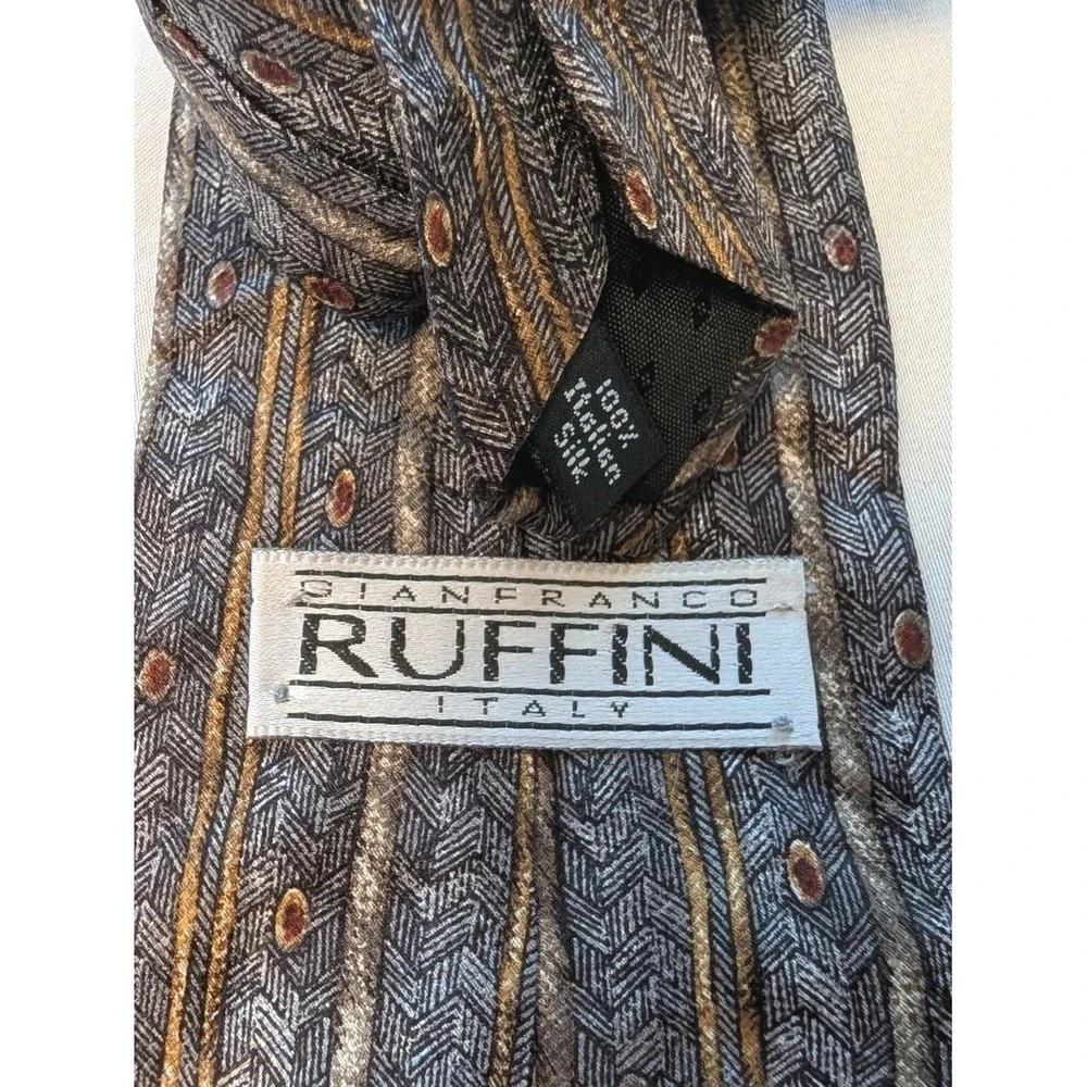 Gianfranco‎ Ruffini Italy 100% Silk Tie Gray Gold Geometric Herringbone...